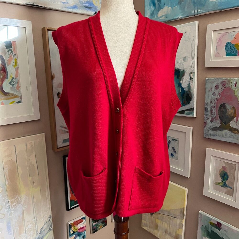 Vintage Willow Ridge Red Knit Sweater Vest Button Front Pockets USA Made Size L